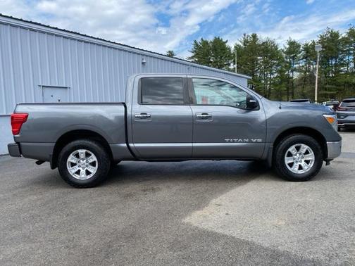 2019 Nissan Titan SV
