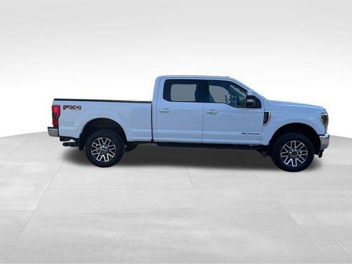 Oxford White 2019 Ford F-250 Lariat