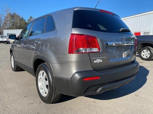 2011 Kia Sorento LX