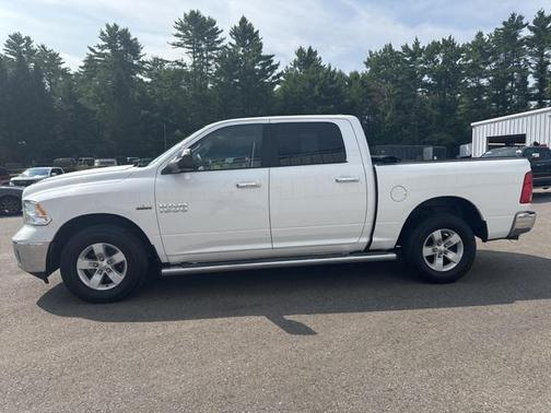 2017 RAM 1500 SLT