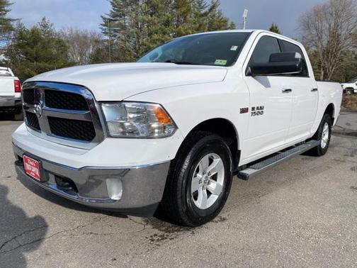 2017 RAM 1500 SLT