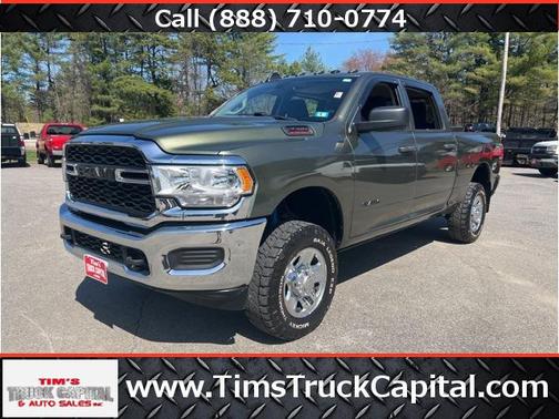 2020 RAM 2500 Tradesman Crew Cab 4X4 6'4' Box