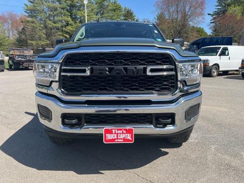 2020 RAM 2500 Tradesman Crew Cab 4X4 6'4' Box