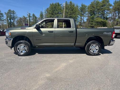 2020 RAM 2500 Tradesman Crew Cab 4X4 6'4' Box
