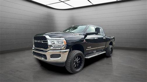 2022 RAM 2500 Big Horn Crew Cab 4x4 6'4' Box
