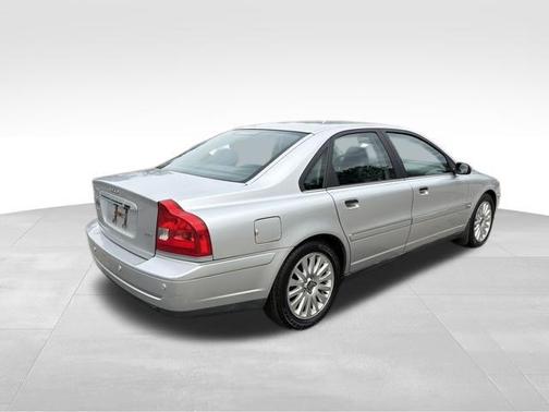 Silver 2006 Volvo S80 2.5T