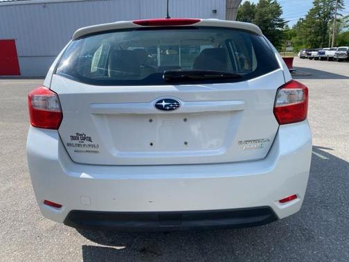 2012 Subaru Impreza 2.0i