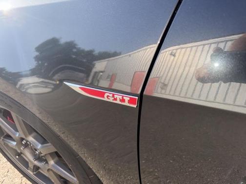 2015 Volkswagen Golf GTI 2.0T SE 4-Door