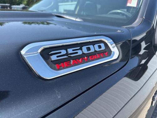 2020 RAM 2500 Tradesman Crew Cab 4X4 6'4' Box