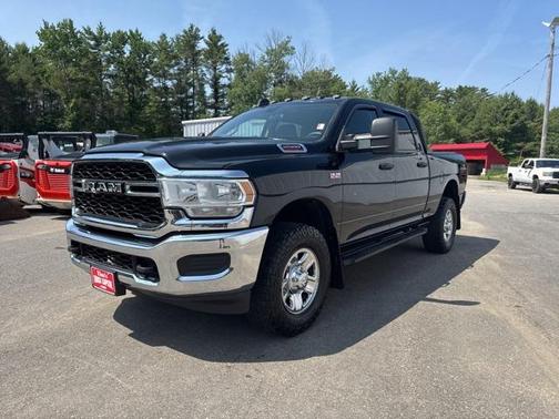 2020 RAM 2500 Tradesman Crew Cab 4X4 6'4' Box