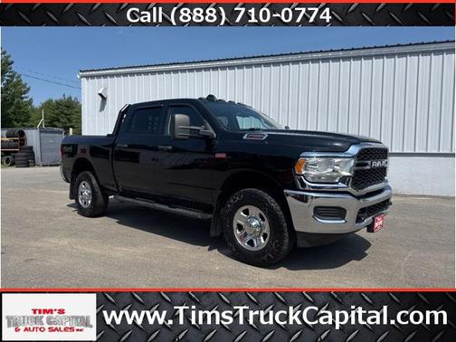 2020 RAM 2500 Tradesman Crew Cab 4X4 6'4' Box