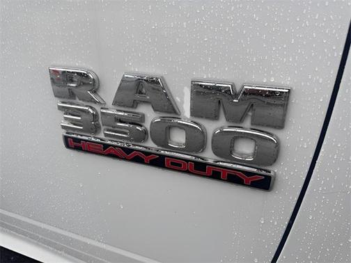 2017 RAM 3500 SLT Regular Cab 4x4 8' Box