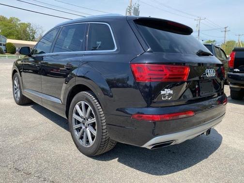 2019 Audi Q7 55 Premium Plus