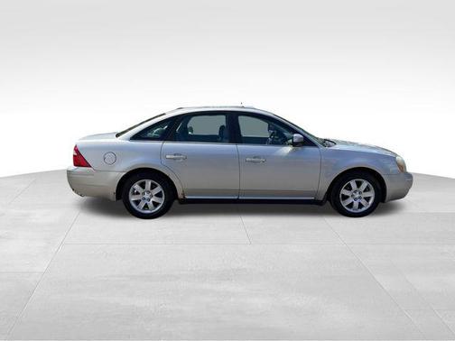 Silver 2007 Ford Five Hundred SEL