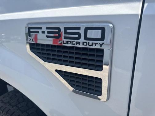 2009 Ford F-350 XL