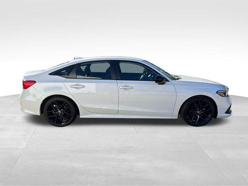 White 2022 Honda Civic Sport