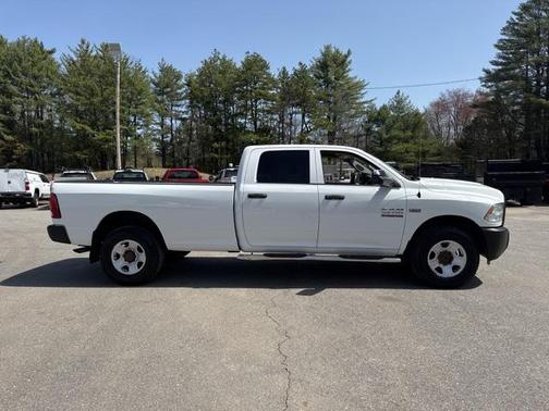 2017 RAM 3500 Tradesman Crew Cab 4x2 8' Box