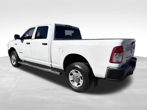 2020 RAM 2500 Tradesman Crew Cab 4x4 6'4' Box