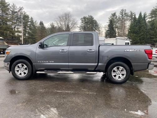 2018 Nissan Titan SV