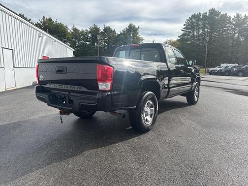 2017 Toyota Tacoma SR