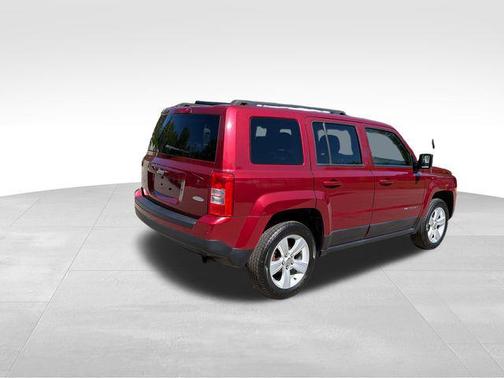 Deep Cherry Red Crystal Pearlcoat 2014 Jeep Patriot Latitude