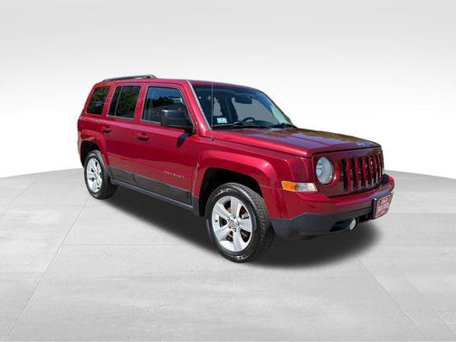 Deep Cherry Red Crystal Pearlcoat 2014 Jeep Patriot Latitude