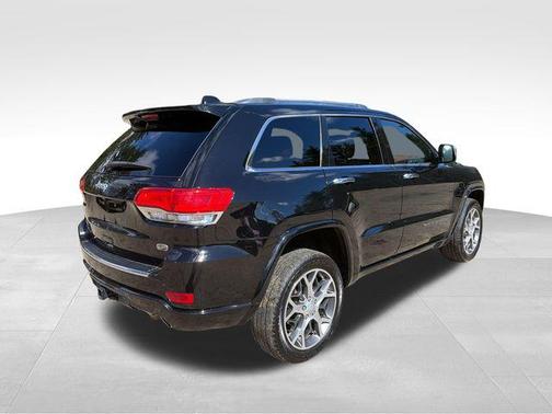 Diamond Black Crystal Pearlcoat 2020 Jeep Grand Cherokee Overland