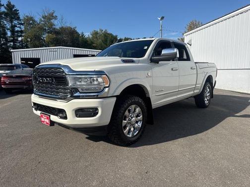 2019 RAM 2500 Limited Crew Cab 4x4 6'4' Box