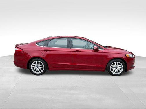 Ruby Red Metallic 2014 Ford Fusion SE