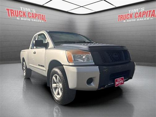 2011 Nissan Titan SV