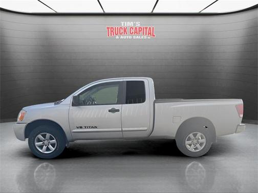 2011 Nissan Titan SV