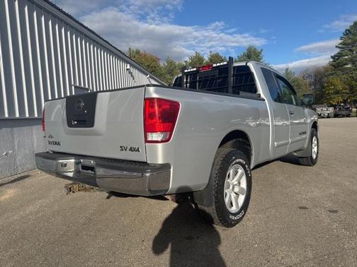 2011 Nissan Titan SV