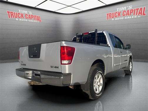 2011 Nissan Titan SV