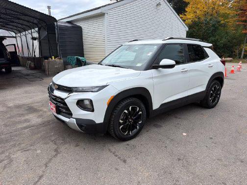 Iridescent Pearl Tricoat 2021 Chevrolet Trailblazer LT