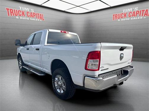 2023 RAM 3500 Big Horn Crew Cab 4x4 6'4' Box