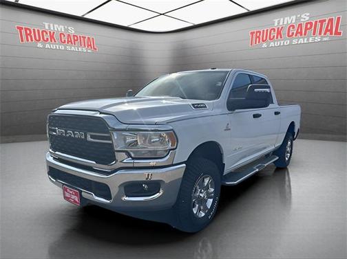2023 RAM 3500 Big Horn Crew Cab 4x4 6'4' Box