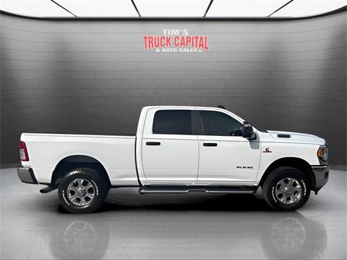 2023 RAM 3500 Big Horn Crew Cab 4x4 6'4' Box