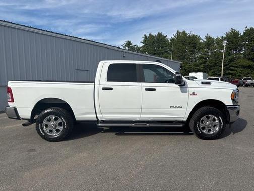 2023 RAM 3500 Big Horn Crew Cab 4x4 6'4' Box