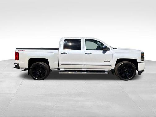 Iridescent Pearl Tricoat 2017 Chevrolet Silverado 1500 High Country
