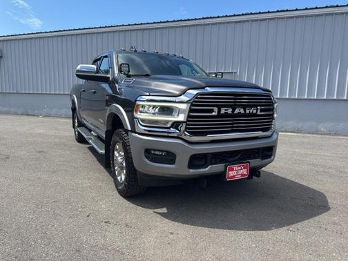 2020 RAM 2500 Laramie Crew Cab 4X4 6'4' Box