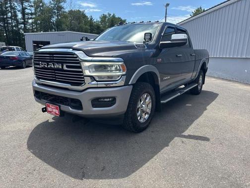 2020 RAM 2500 Laramie Crew Cab 4X4 6'4' Box