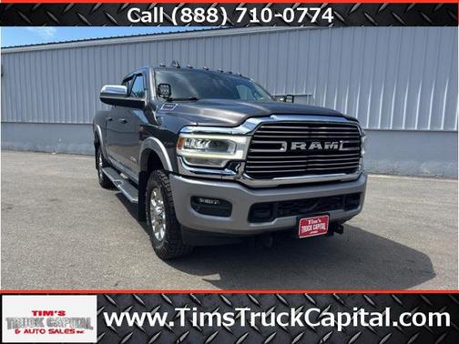 2020 RAM 2500 Laramie Crew Cab 4X4 6'4' Box
