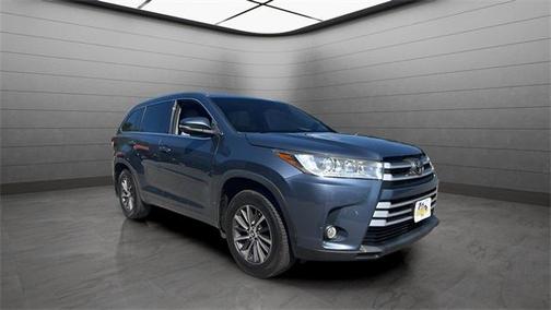 2018 Toyota Highlander SE