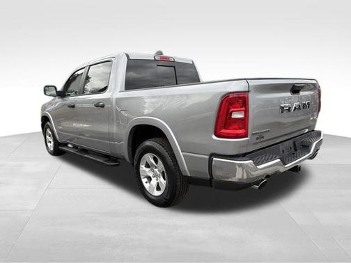 Billet Silver Metallic Clearcoat 2025 RAM 1500 Big Horn/Lone Star