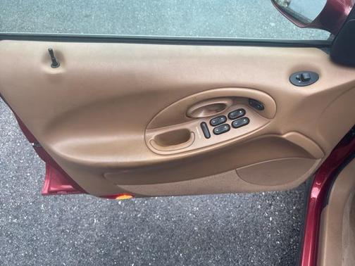 1996 Ford Taurus GL
