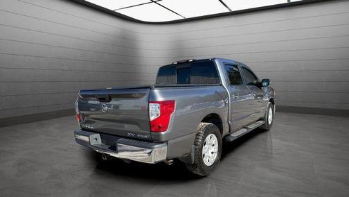 2017 Nissan Titan SV