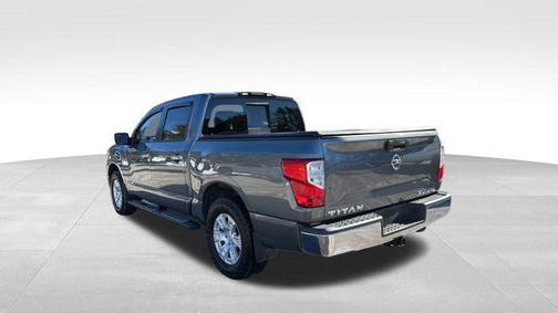 2017 Nissan Titan SV