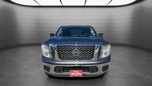 2017 Nissan Titan SV