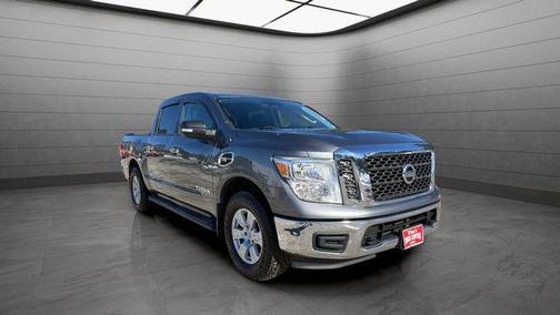 2017 Nissan Titan SV