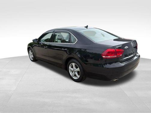 Black 2012 Volkswagen Passat 2.5 SE